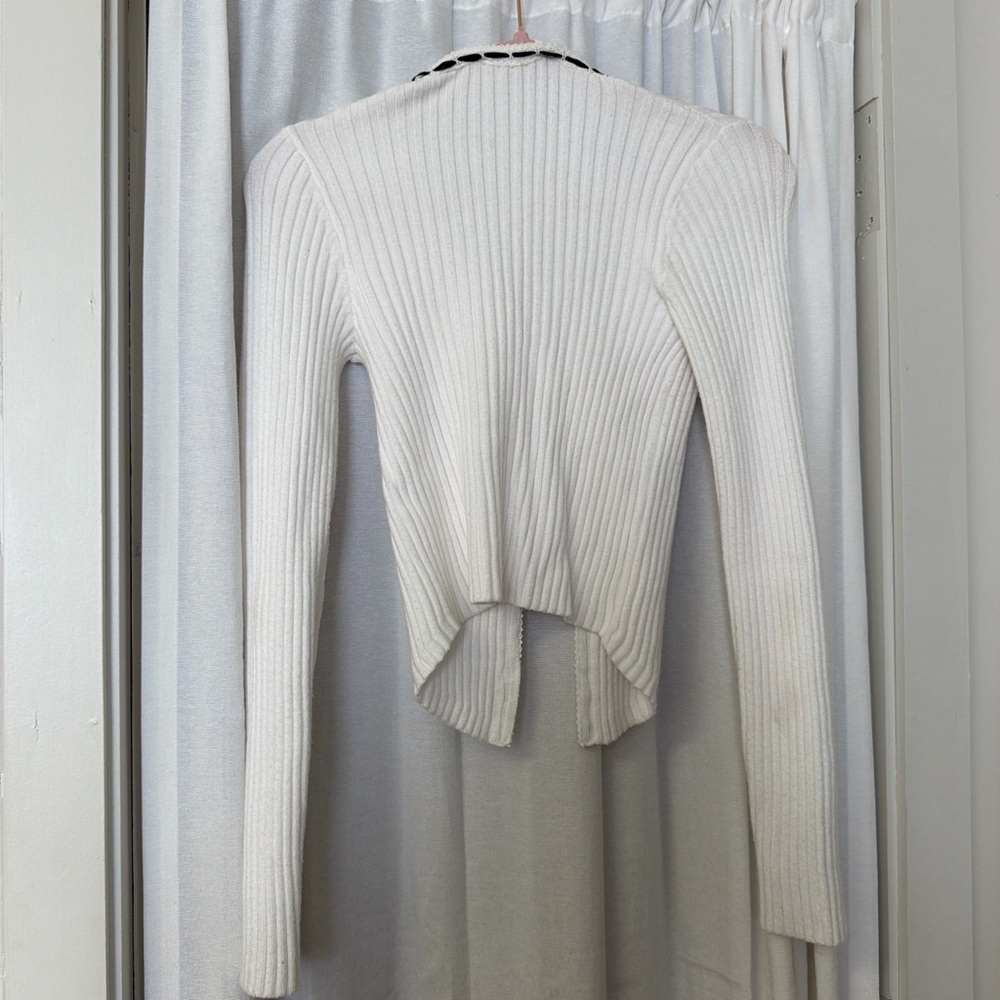 Altar'd State long sleeve White & Black Trim - Picture 3 of 3